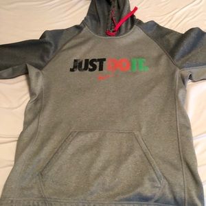 Nike thermal fit sweatshirt